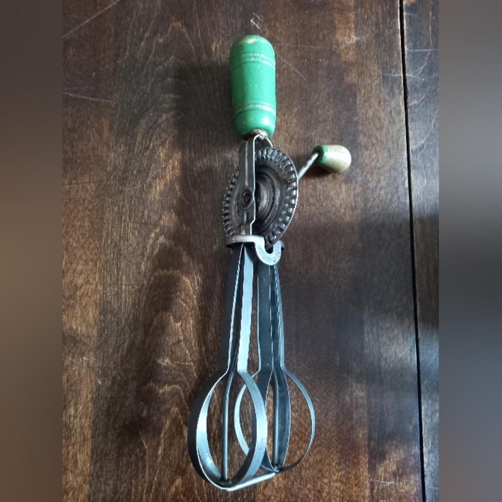Chippy green paint egg beater